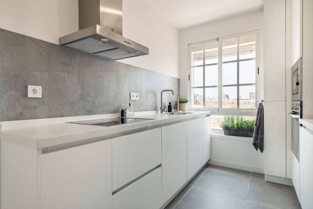 Sunlit & Fresh Apartment - Center By Rems Málaga Eksteriør bilde