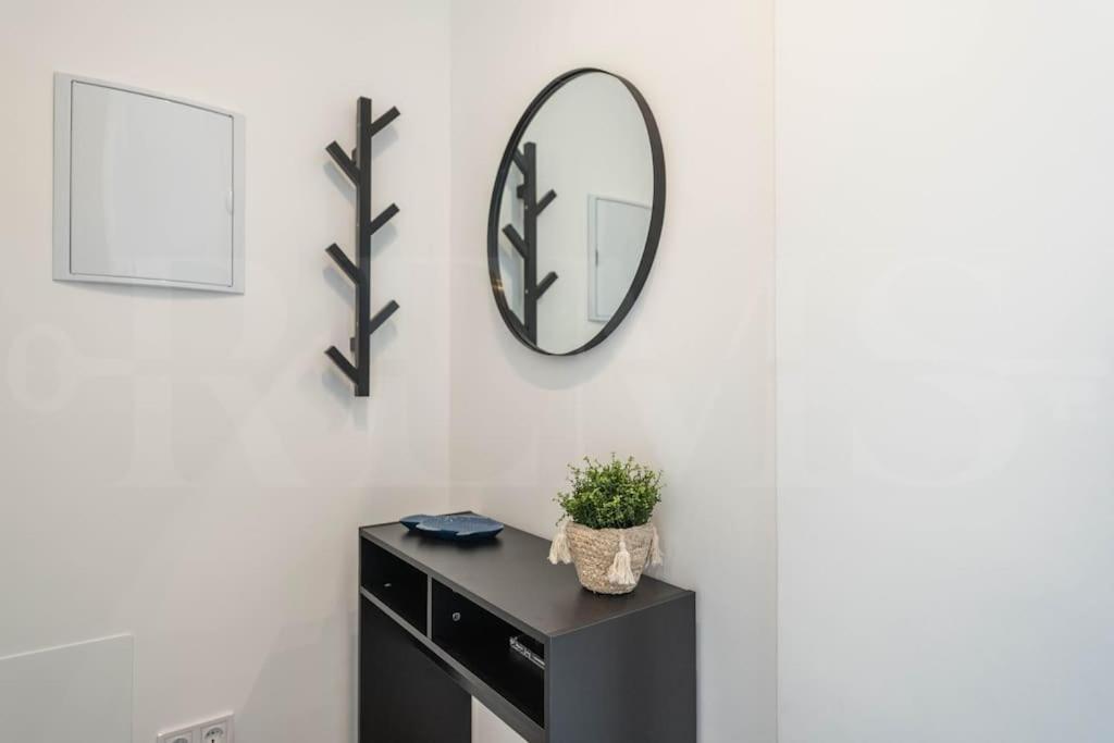 Sunlit & Fresh Apartment - Center By Rems Málaga Eksteriør bilde