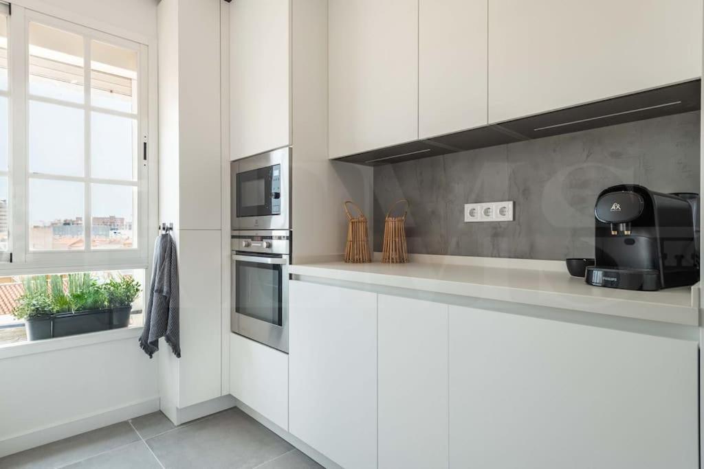 Sunlit & Fresh Apartment - Center By Rems Málaga Eksteriør bilde